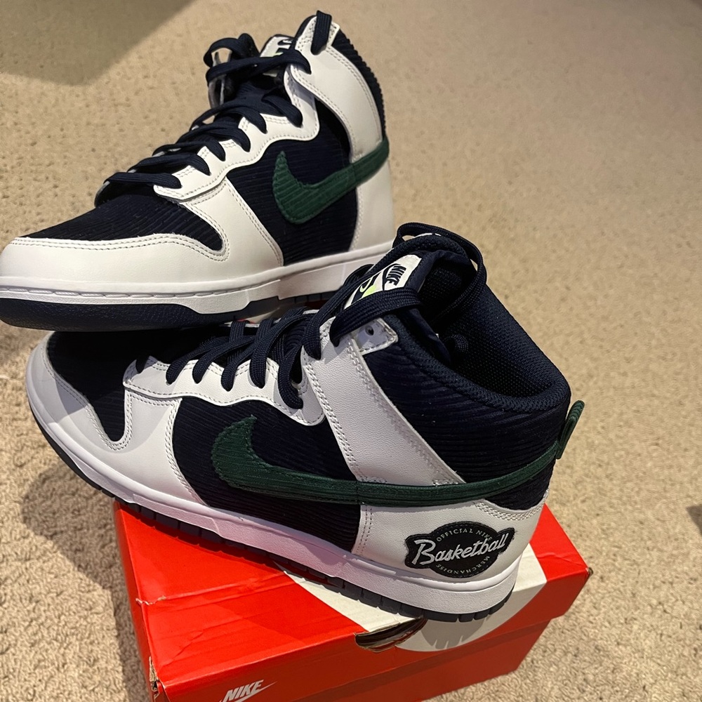 BNIB Nike Dunks